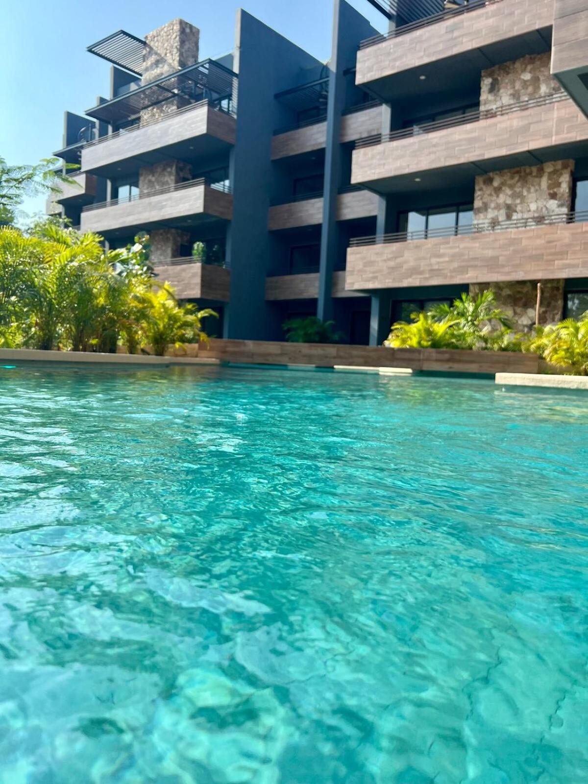 Luxury 2bdr With Direct Pool In Paramar Black Tulum